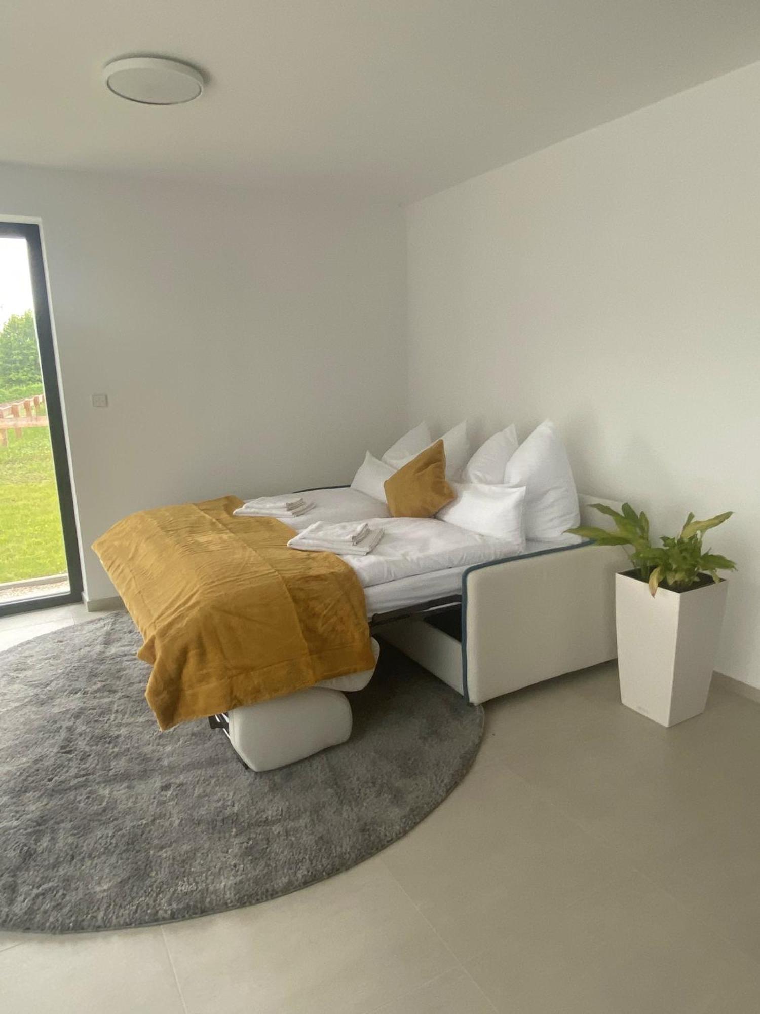 Ferienwohnung Nad Soutokem Wallern Exterior foto